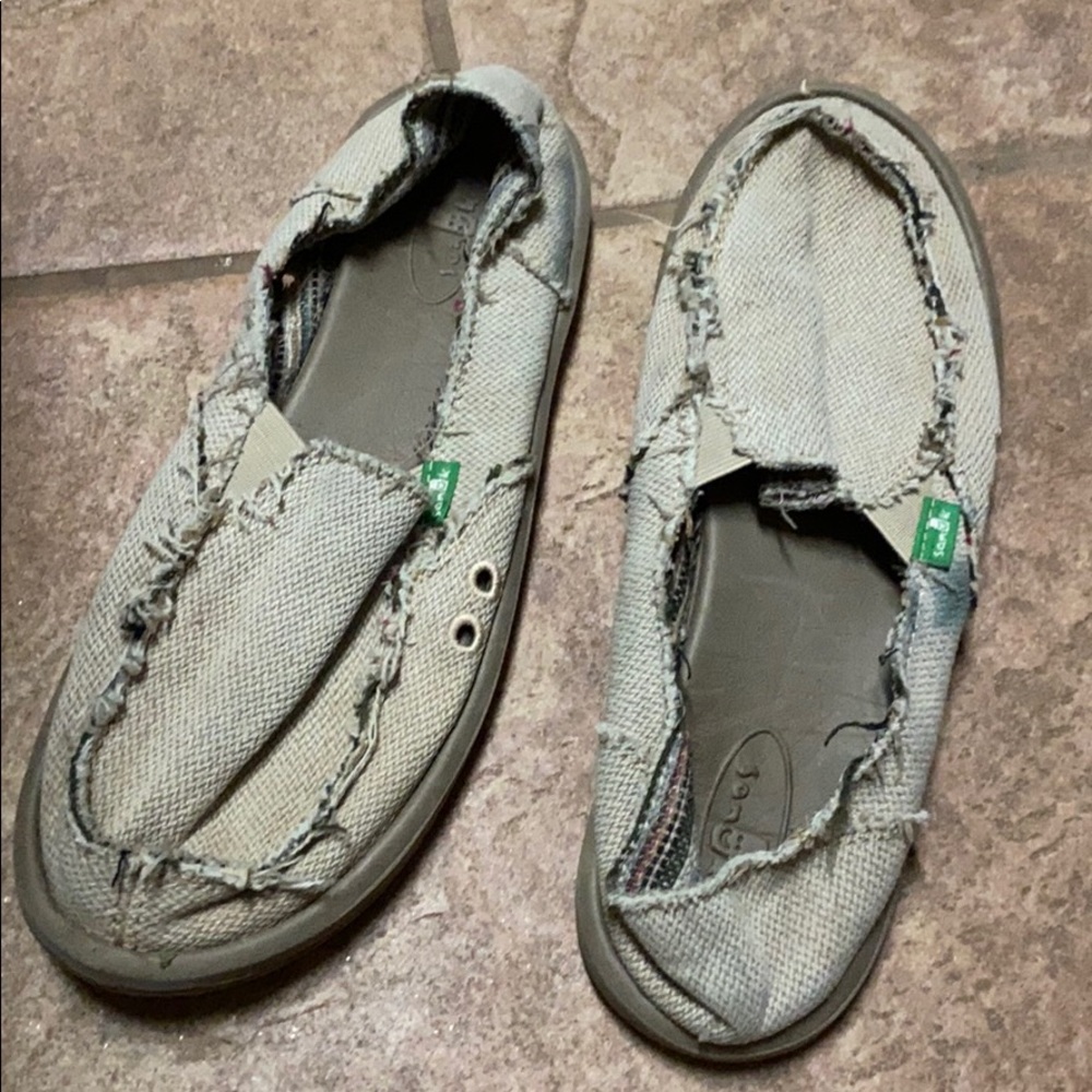 Sanuks size 8